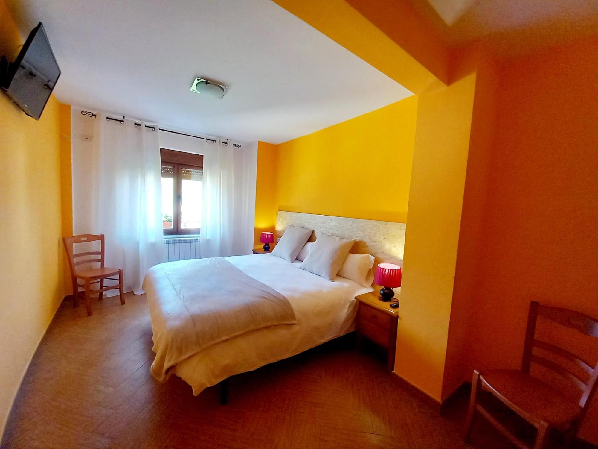 Hotel Rural Orquidea Velilla del Rio Carrion Екстер'єр фото
