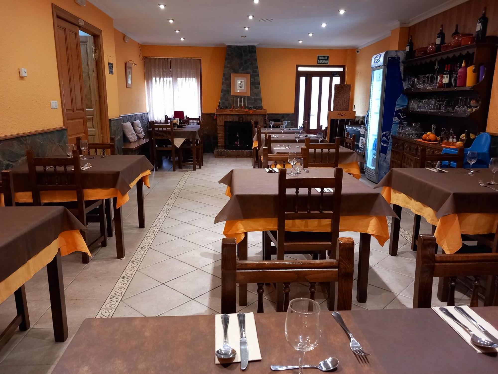Hotel Rural Orquidea Velilla del Rio Carrion Екстер'єр фото